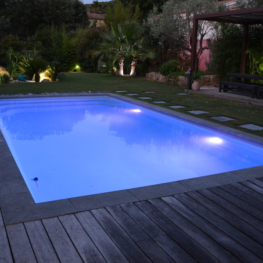 SPOT POUR PISCINE STEEL D180 DC12V AVEC TELECOMMANDE IP68